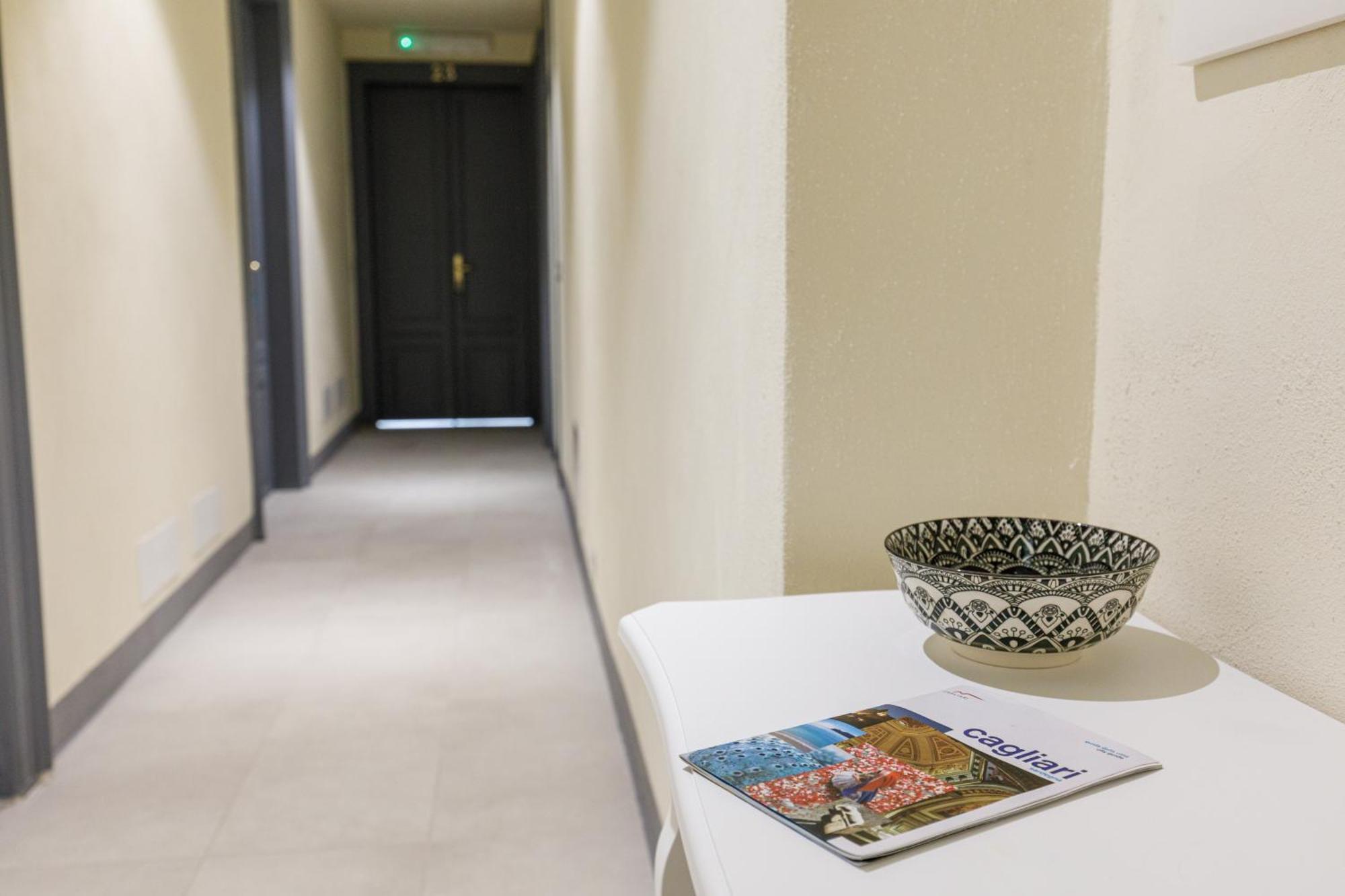 Onlyrooms V - Central & Train Station Cagliari Exterior foto